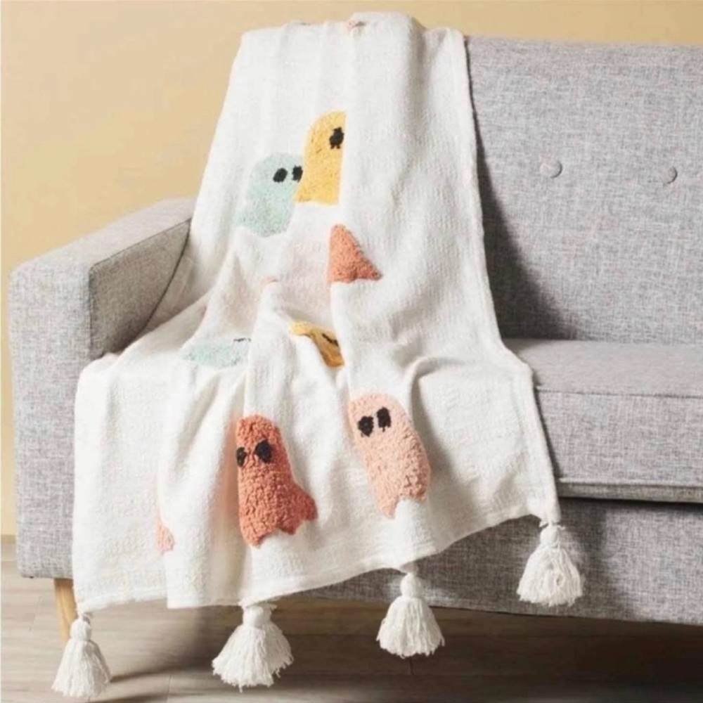 TikTok Viral Rachel Zoe Ghost Blanket 👻